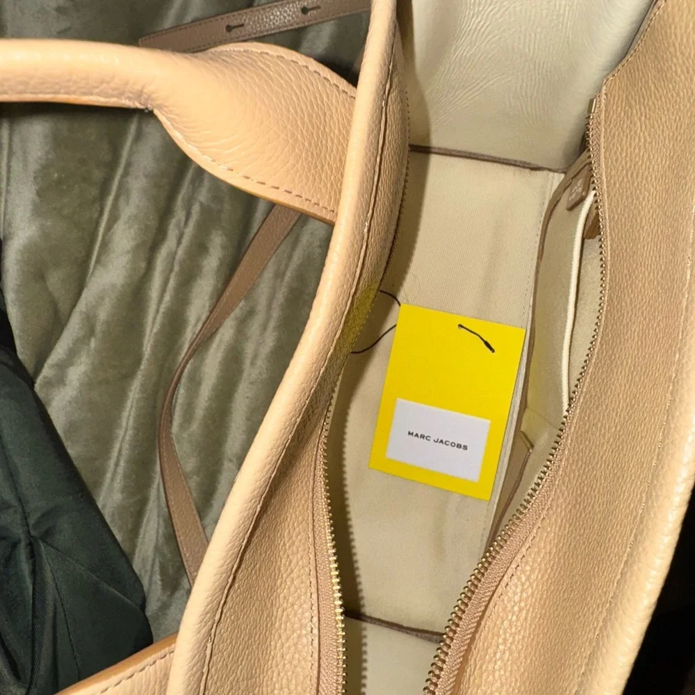 Marc Jacobs Taupe Leather Tote - Picture 14 of 15